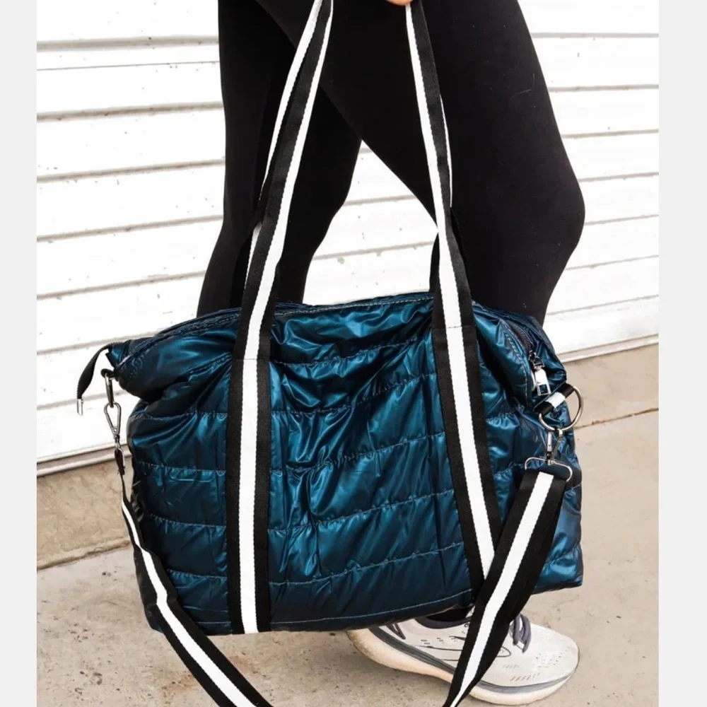PARK LAYNE METALLIC BLUE PUFFY TOTE BAG in TEAL!